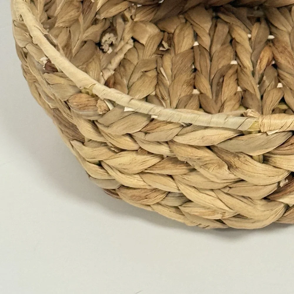 Queen West Trading Co. Basket New With Tags 100% Water Hyacinth Bunny Rabbit